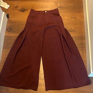 Wide-Leg High-Waist Pants in Burgundy